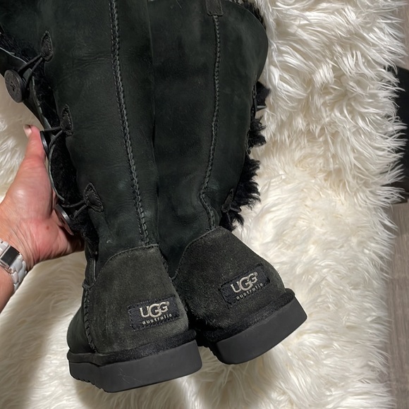 UGG Bailey Button Triplet sheepskin black suede boots size 8 w/ 3 buttons. - Picture 11 of 16